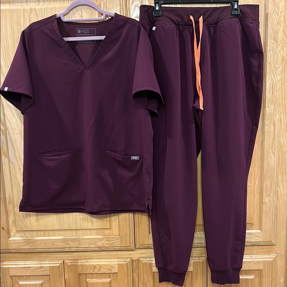 Figs Women's Scrub Set in Burgundy and Orange
